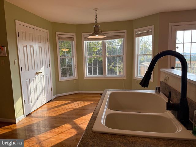 51 CRYSTAL HILL CT, Strasburg, VA 22657