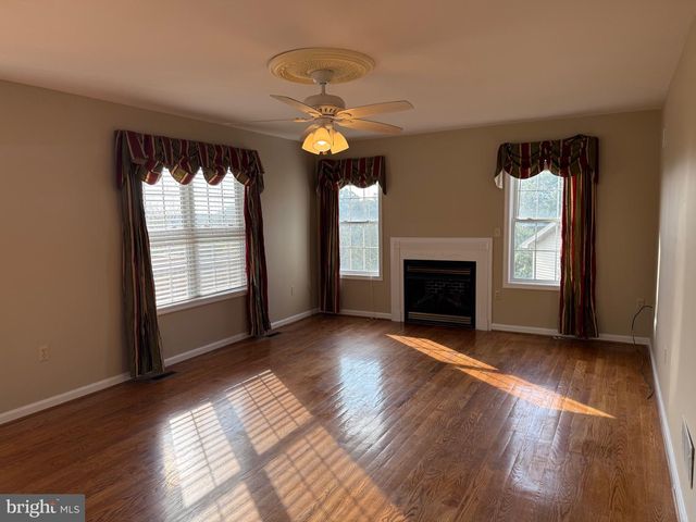 51 CRYSTAL HILL CT, Strasburg, VA 22657