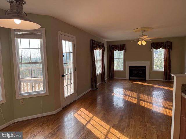 51 CRYSTAL HILL CT, Strasburg, VA 22657