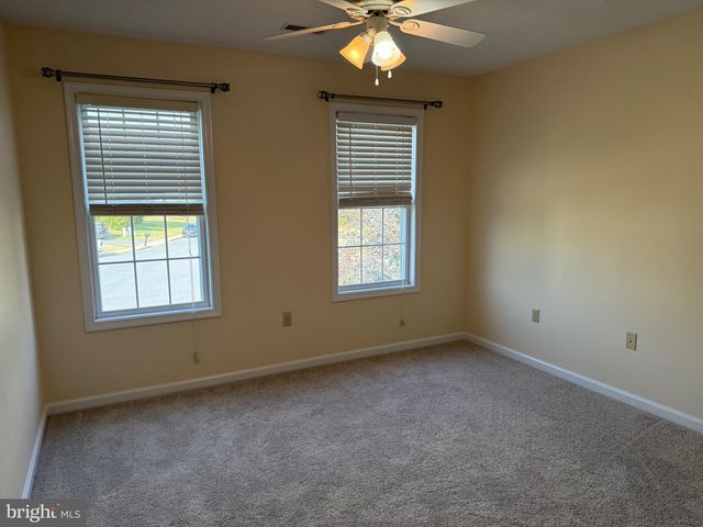 51 CRYSTAL HILL CT, Strasburg, VA 22657