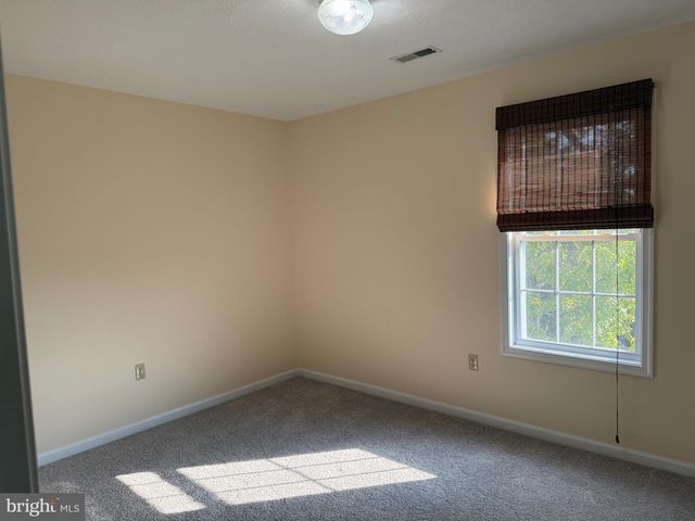 51 CRYSTAL HILL CT, Strasburg, VA 22657