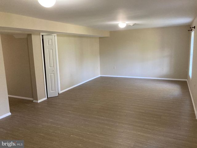 51 CRYSTAL HILL CT, Strasburg, VA 22657