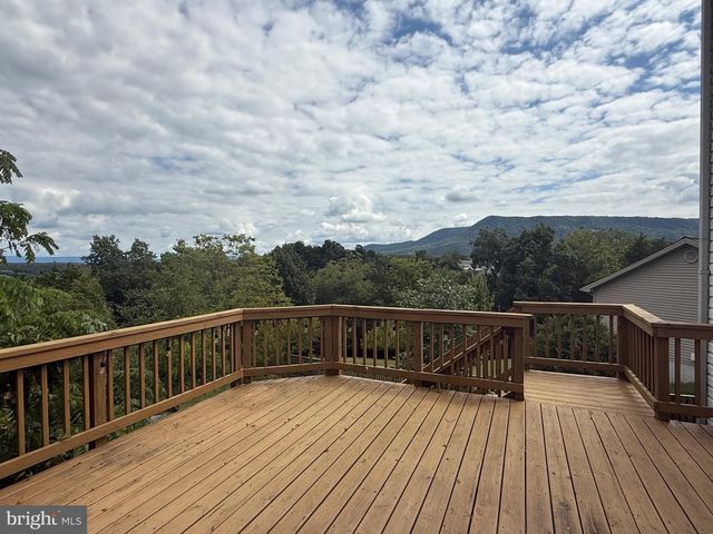 51 CRYSTAL HILL CT, Strasburg, VA 22657