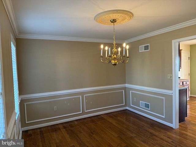 51 CRYSTAL HILL CT, Strasburg, VA 22657