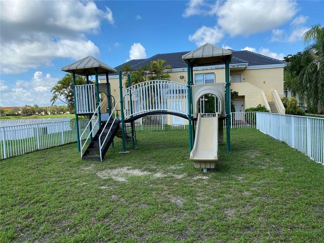 8500 SW 212th St 106, Cutler Bay, FL 33189