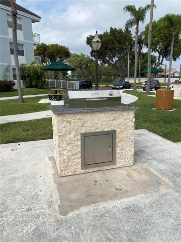 8500 SW 212th St 106, Cutler Bay, FL 33189