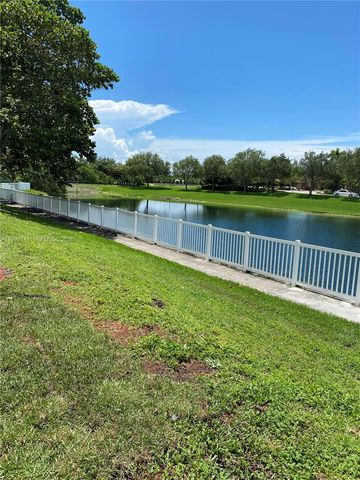 8500 SW 212th St 106, Cutler Bay, FL 33189