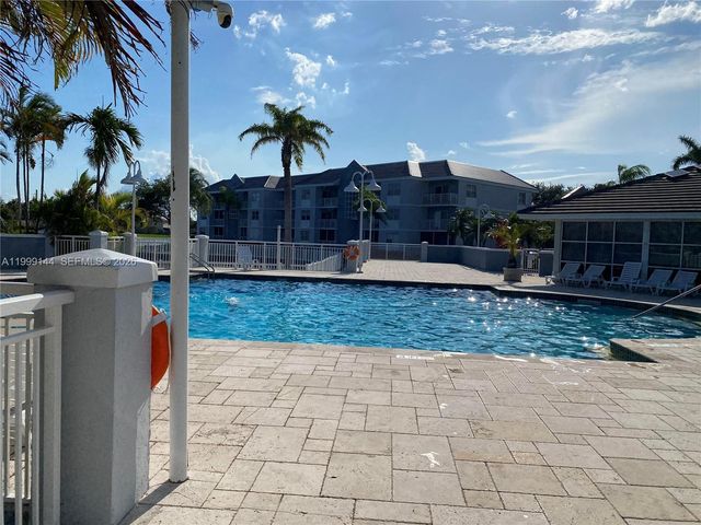 8500 SW 212th St 106, Cutler Bay, FL 33189