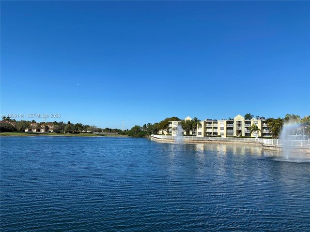 8500 SW 212th St 106, Cutler Bay, FL 33189