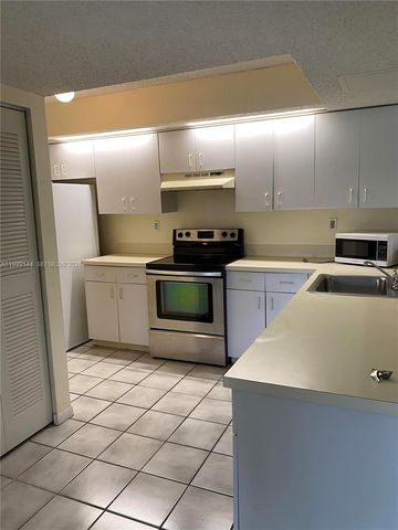 8500 SW 212th St 106, Cutler Bay, FL 33189