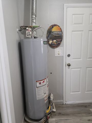 2713 W Merton Ave, Wichita, KS 67213