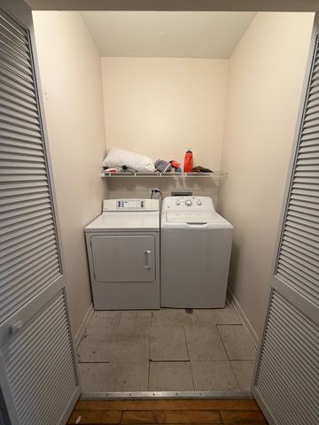 1270 N Milwaukee Avenue 3, Chicago, IL 60622