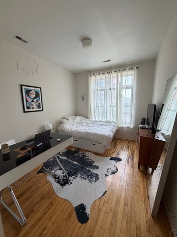 1270 N Milwaukee Avenue 3, Chicago, IL 60622