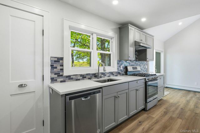 171 Taft Crescent, Centerport, NY 11721