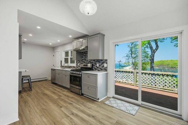 171 Taft Crescent, Centerport, NY 11721