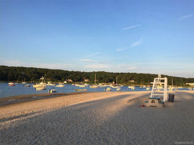 171 Taft Crescent, Centerport, NY 11721