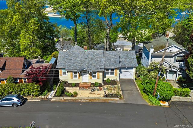 171 Taft Crescent, Centerport, NY 11721
