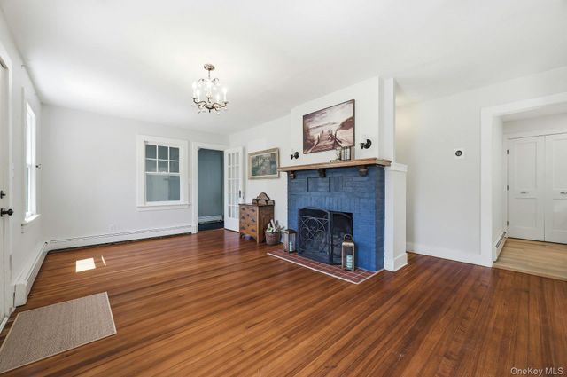 171 Taft Crescent, Centerport, NY 11721