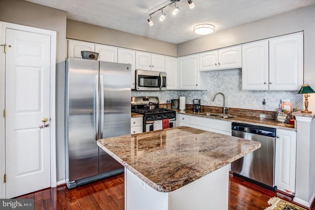 5036 FINSBURY RD, Baltimore, MD 21237