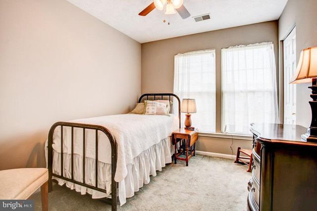 5036 FINSBURY RD, Baltimore, MD 21237