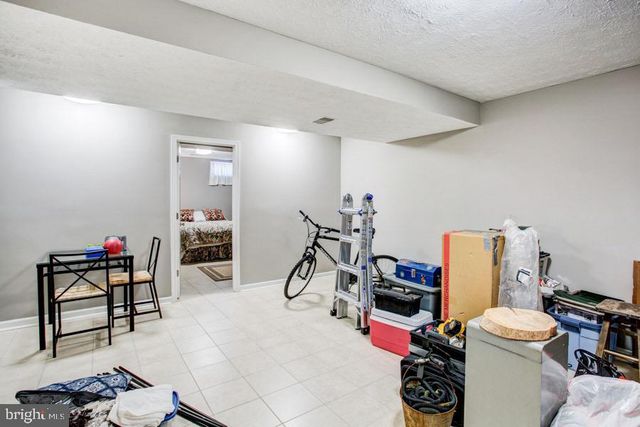 5036 FINSBURY RD, Baltimore, MD 21237