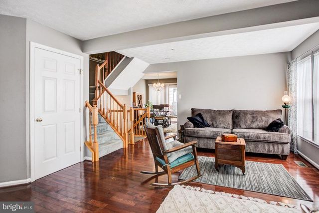 5036 FINSBURY RD, Baltimore, MD 21237