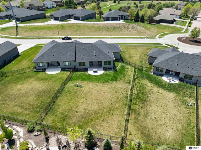 8848 Augusta Drive, Lincoln, NE 68526