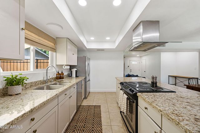 8655 E PALO VERDE Drive, Scottsdale, AZ 85250