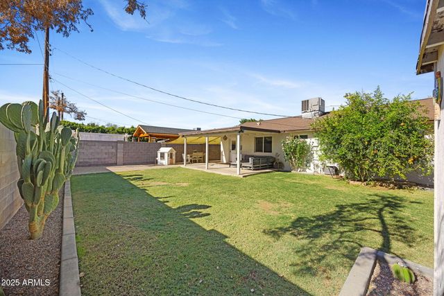 8655 E PALO VERDE Drive, Scottsdale, AZ 85250