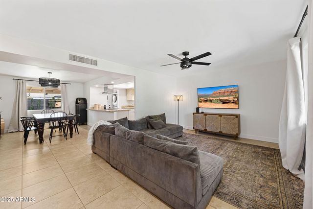 8655 E PALO VERDE Drive, Scottsdale, AZ 85250