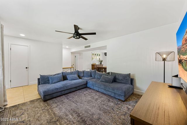 8655 E PALO VERDE Drive, Scottsdale, AZ 85250