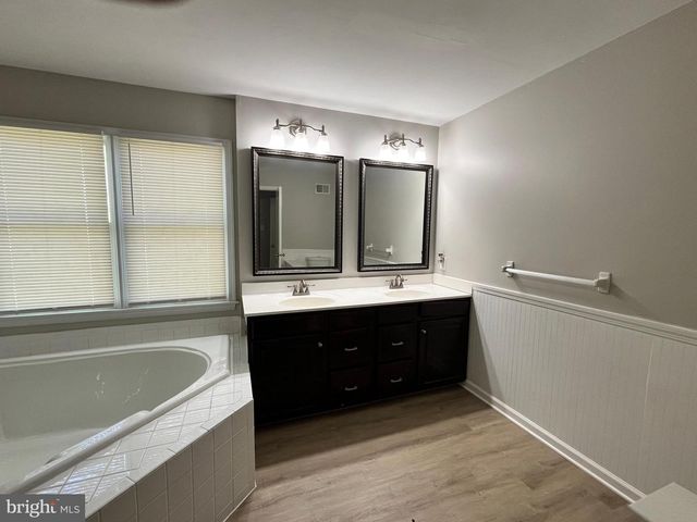 813 TREMONT DR, Downingtown, PA 19335