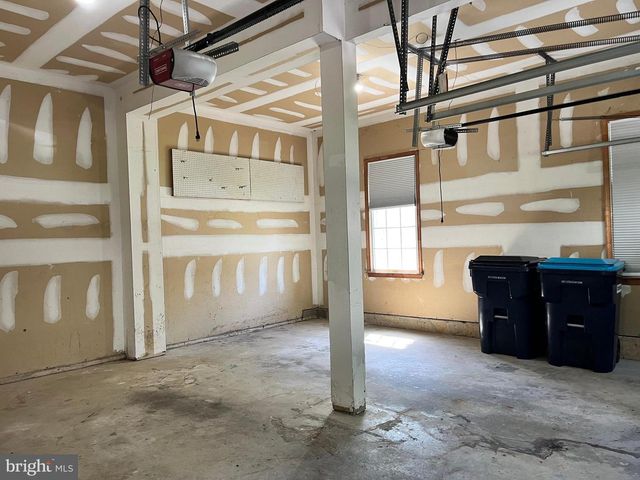 813 TREMONT DR, Downingtown, PA 19335