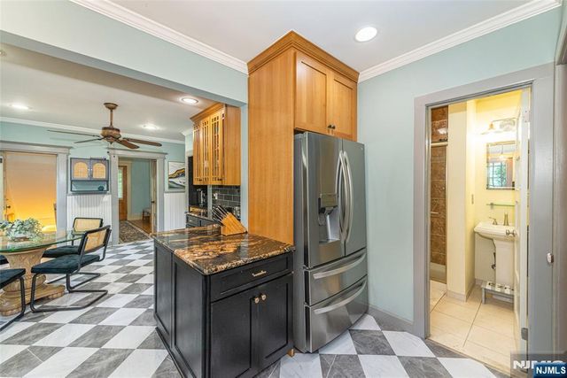 530 Up Mountain Avenue, Montclair, NJ 07043