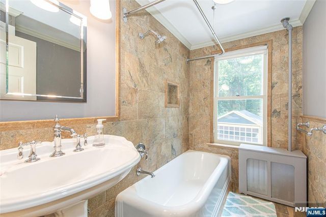 530 Up Mountain Avenue, Montclair, NJ 07043