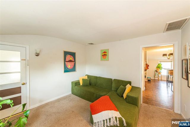 530 Up Mountain Avenue, Montclair, NJ 07043