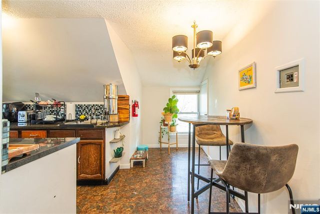 530 Up Mountain Avenue, Montclair, NJ 07043