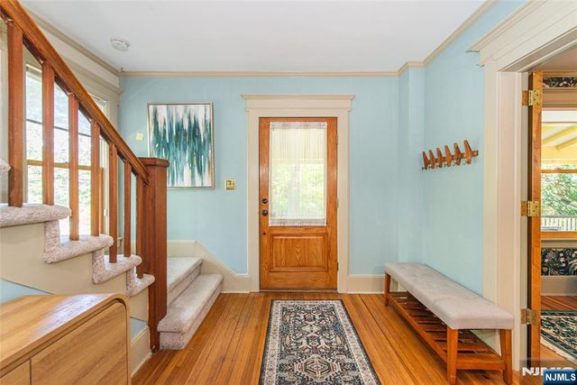 530 Up Mountain Avenue, Montclair, NJ 07043