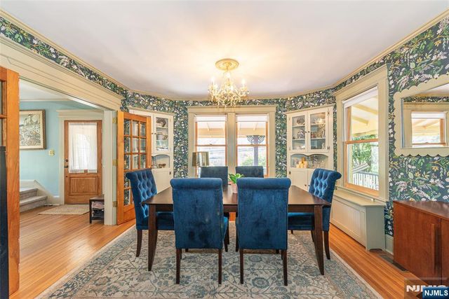 530 Up Mountain Avenue, Montclair, NJ 07043