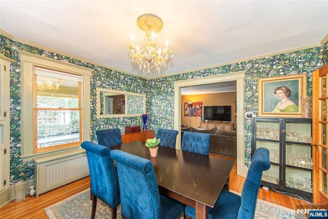 530 Up Mountain Avenue, Montclair, NJ 07043