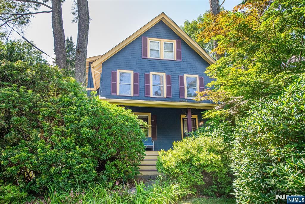 530 Up Mountain Avenue, Montclair, NJ 07043