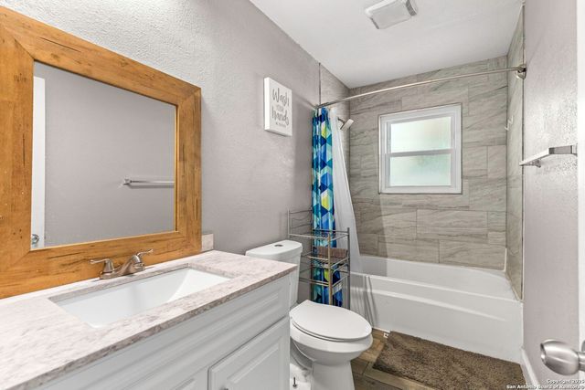 8216 Alton, Selma, TX 78154