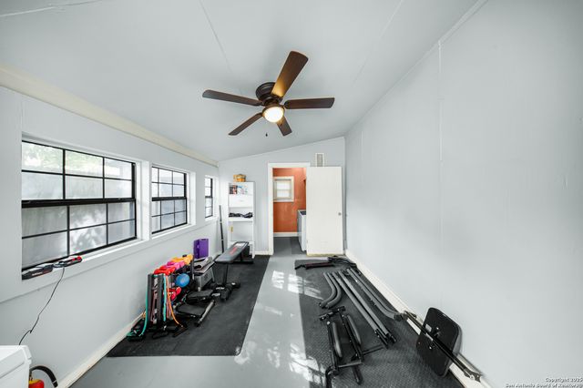 8216 Alton, Selma, TX 78154