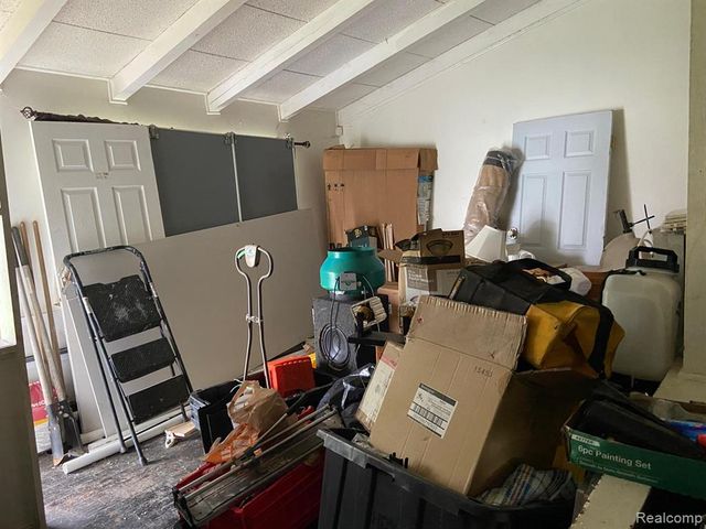 5492 Mendel Berger Drive, Flint, MI 48505