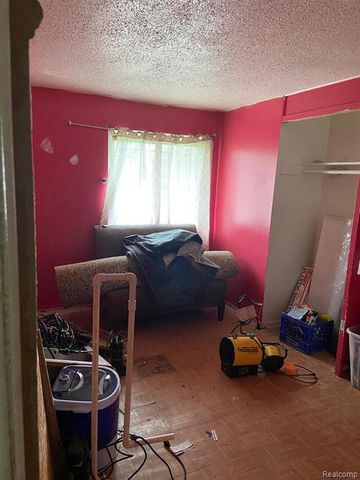 5492 Mendel Berger Drive, Flint, MI 48505