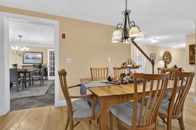 27 Grey Rock Road, Bedford, NH 03110