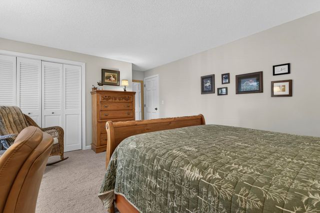 27 Grey Rock Road, Bedford, NH 03110