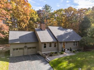 27 Grey Rock Road, Bedford, NH 03110