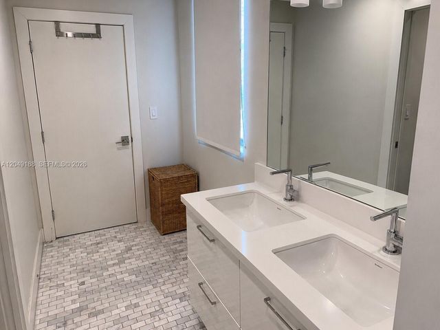 8631 Arboretum Lane, Miami, FL 33138