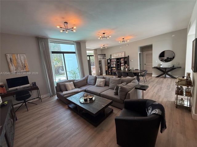 8631 Arboretum Lane, Miami, FL 33138
